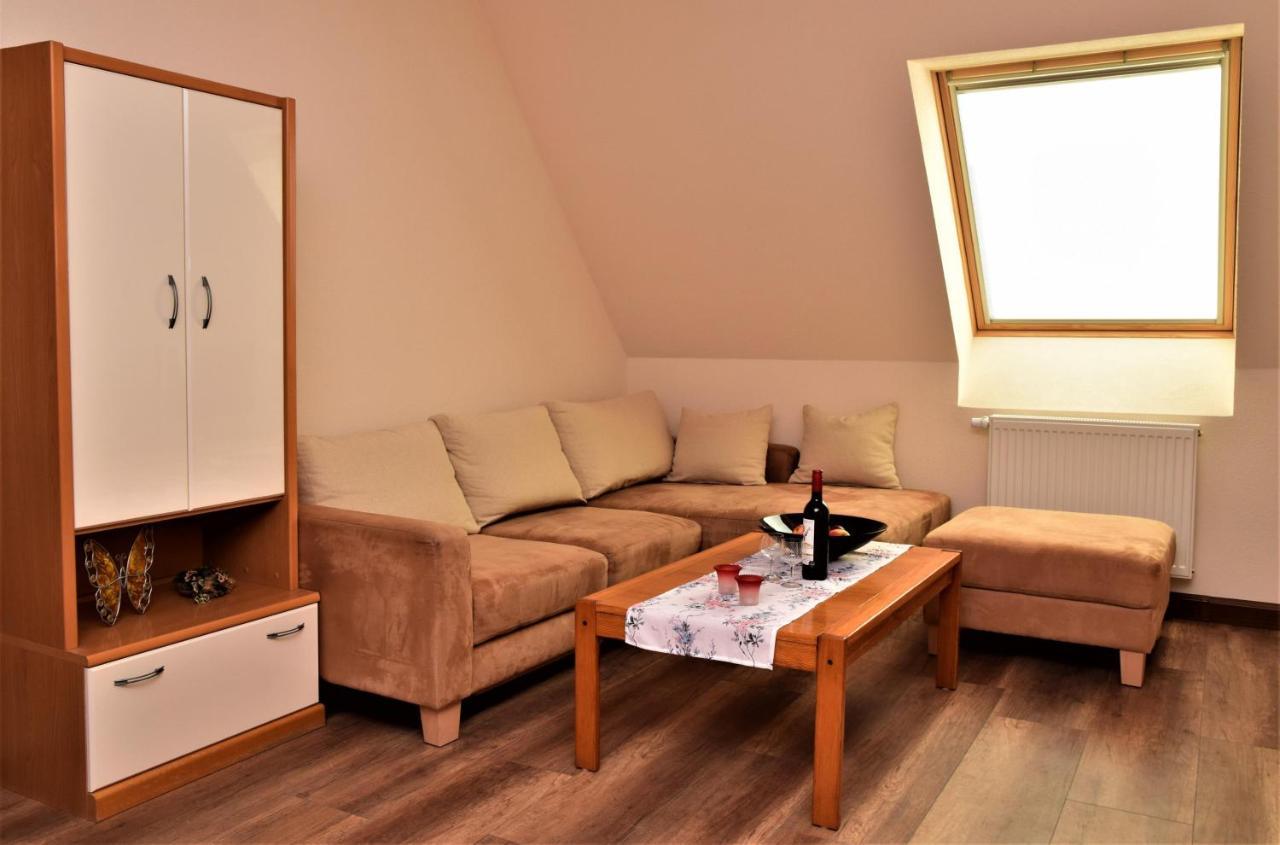 Ferienwohnung Anneliese Am Stadttor Hornbach Dış mekan fotoğraf